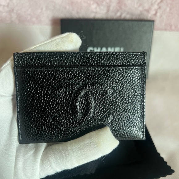 CHANEL Textured Black Card Holder - Picture 5 of 11